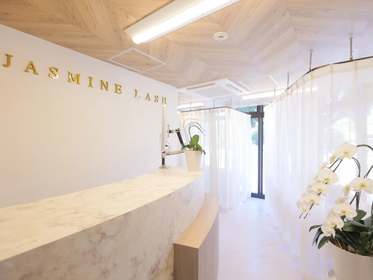 Jasmine Lash神戸店の店内